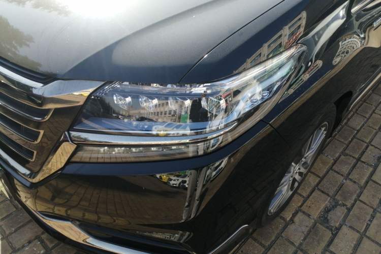 Used Honda Elysion 2019 2.0L Hybrid Luxury Edition
