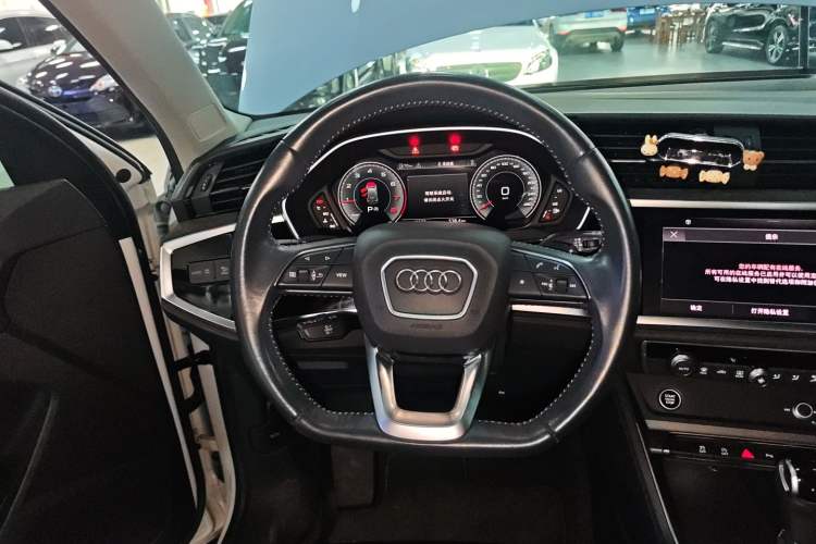 Used Audi Q3 2022 35 TFSI Fashion Dynamic Model
