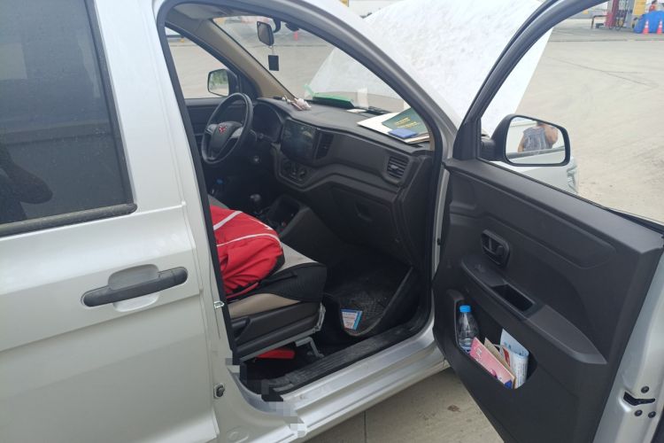 Used Wuling Hongguang V 2022 1.5L Jingqu Edition Electric-Assist LAR
