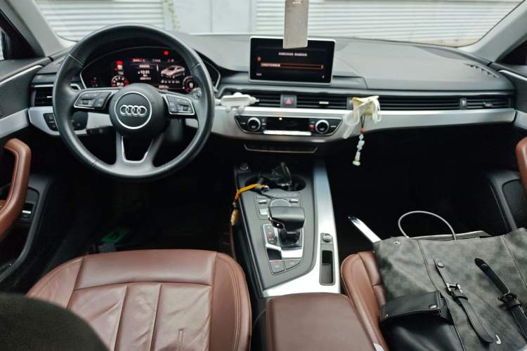 Used Audi A4L 2018 30th Anniversary Edition 40 TFSI Fashion Model