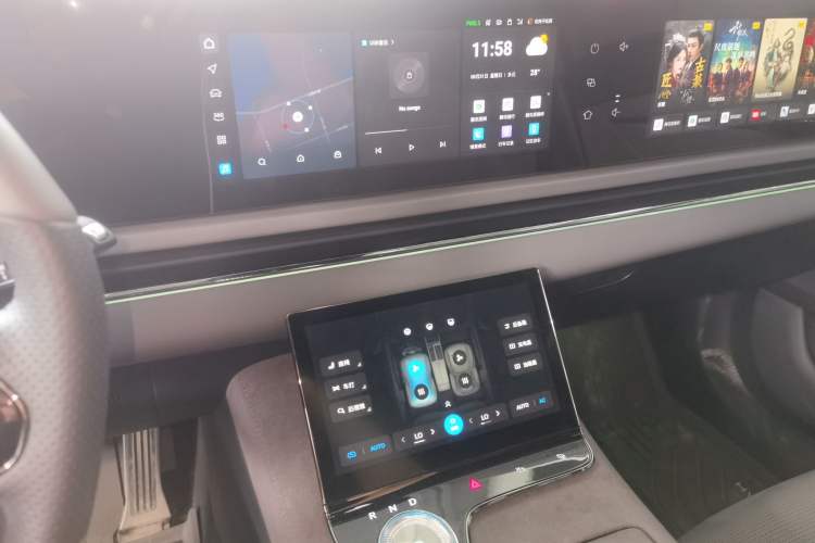 Used VOYAH PASSION 2024 PHEV Four-Wheel Drive Ultra-Long Range Flagship Model
