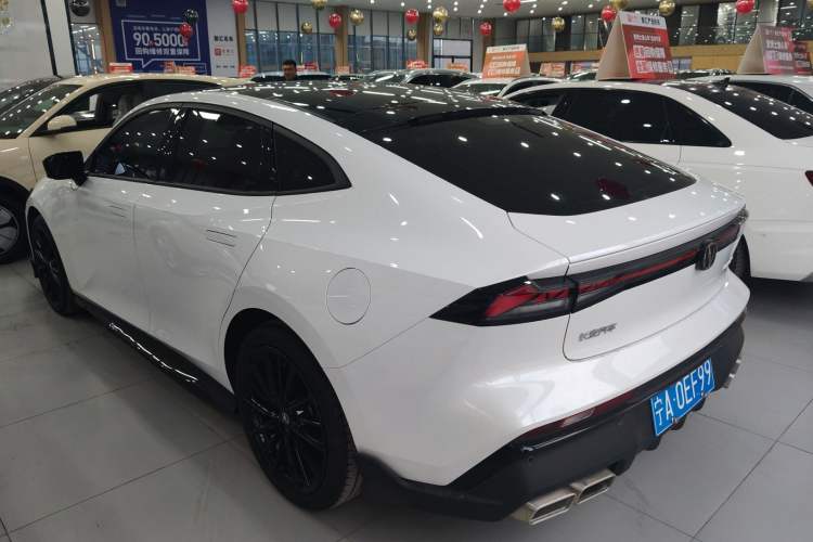 Used Changan UNI-V 2024 1.5T Prestige Sport Edition
