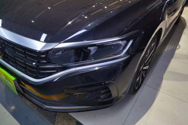 Used Volkswagen Passat 2022 330TSI Luxury Edition Custom Version
