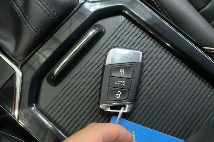 Used Volkswagen Passat 2020 330TSI Elite Edition China VI
