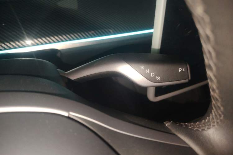 Used Tesla Model Y 2023 Long-Range All-Wheel-Drive Version
