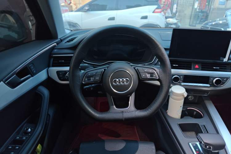 Used Audi A4L 2022 40 TFSI Luxury Dynamic Model