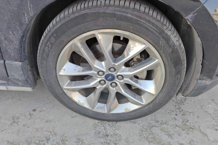 Used Ford Edge 2015 2.0T GTDi Four-Wheel Drive Prestige Model
