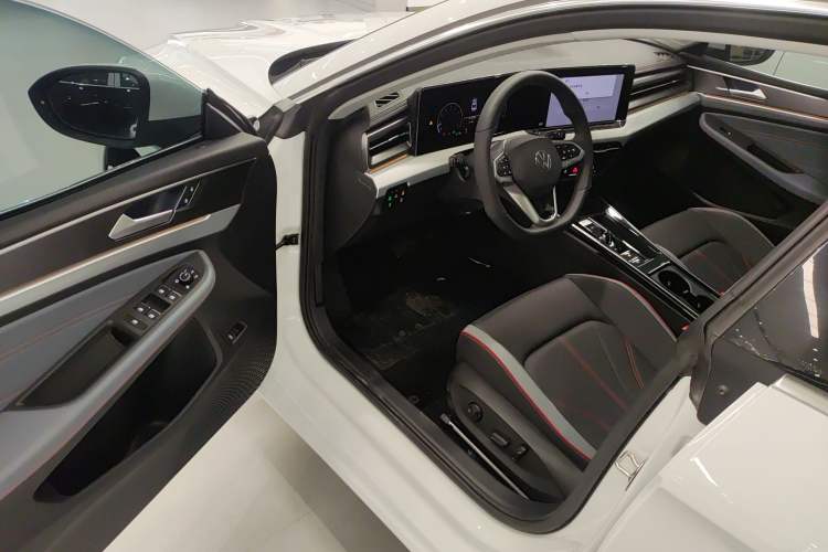 Used Volkswagen Lamando 2024 Lavida L 280TSI DSG Cool & Spicy Edition