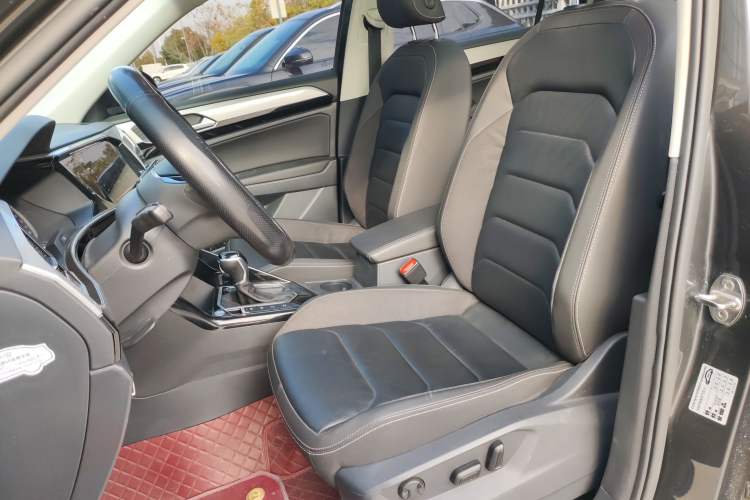 Used Volkswagen Tayron 2022 280TSI Two-Wheel Drive Luxury Smart Connectivity Version
