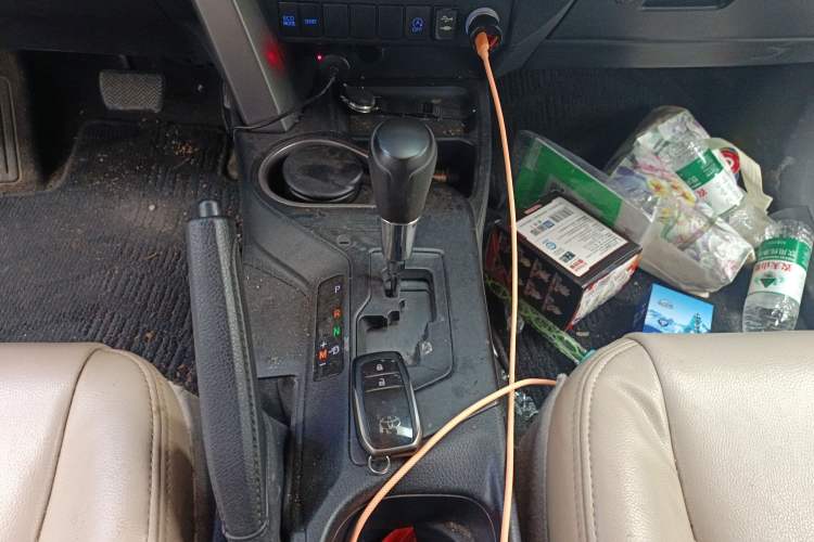 Used Toyota RAV4 2016 2.0L CVT Two-Wheel Drive Fashion Edition China V Standard