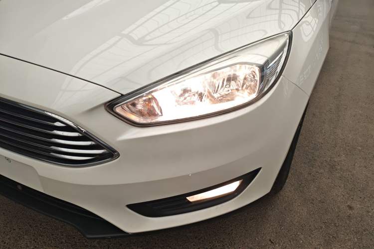 Used Ford Focus 2015 Sedan 1.6L Automatic Comfort Model
