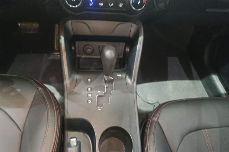 Used Hyundai ix35 2013 2.0L Automatic 2WD Comfort GL China IV Standard
