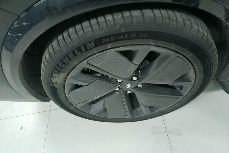 Used Li Auto L8 2025 Ultra Smart Refreshed Edition