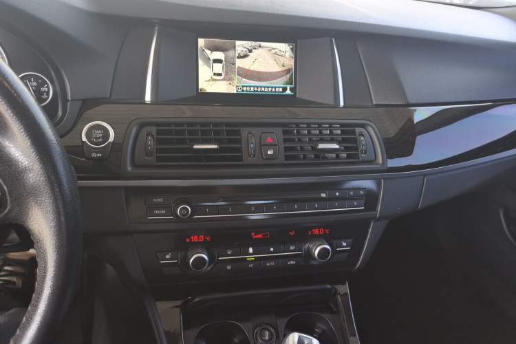 Used BMW 5 Series 2014 525Li Leading Model
