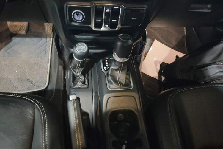 Used  Wrangler 2021 2.0T Sahara Four-Door Edition
