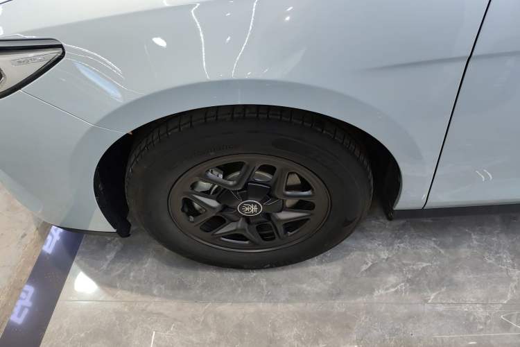 Used BYD Qin PLUS 2025 DM-i Smart Drive 55KM Leading Model
