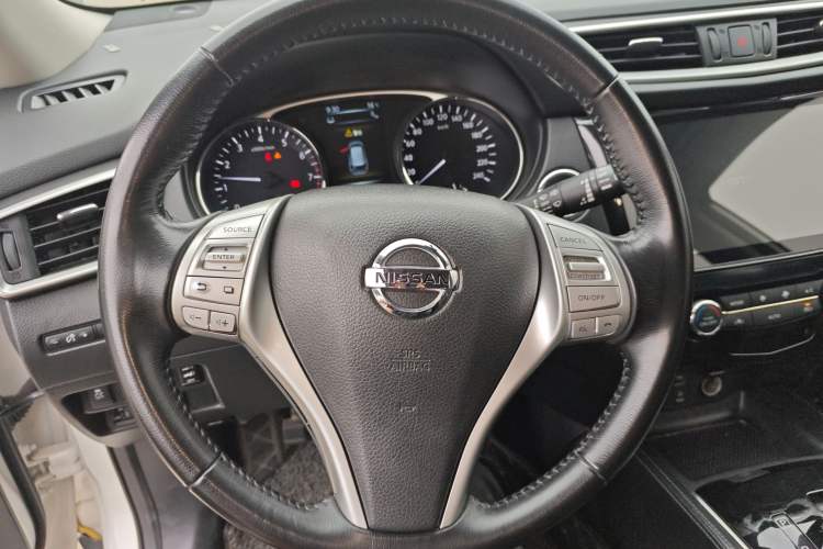 Used Nissan X-Trail 2016 2.5L CVT Sport Edition 4WD
