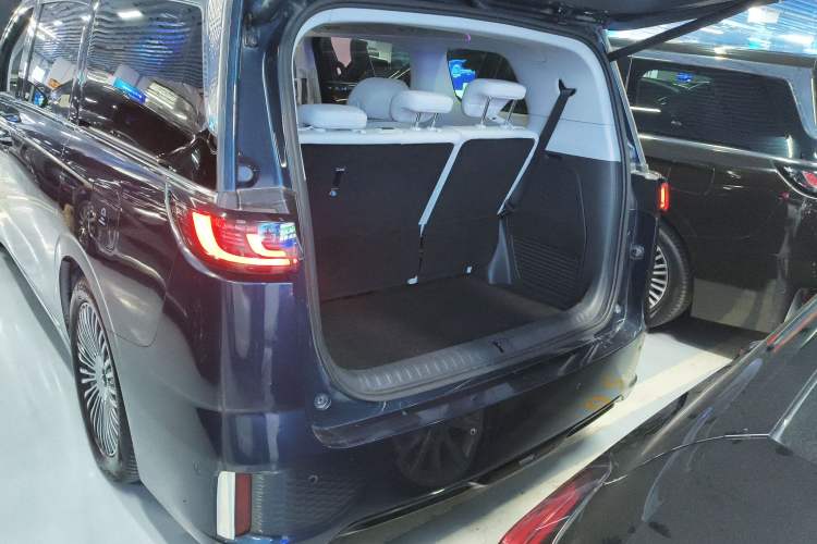 Used VOYAH Dream 2025 PHEV Four-Wheel-Drive Flagship Kunpeng Edition