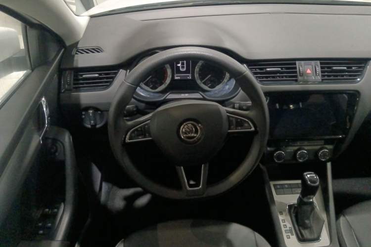 Used Skoda Octavia 2021 1.5L Automatic Comfort Edition
