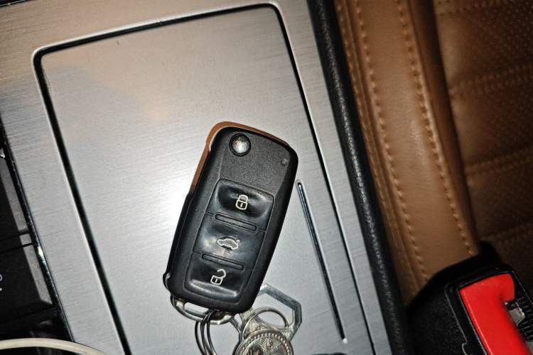 Used Volkswagen Passat 2014 1.8TSI DSG Prestige Navigation Edition