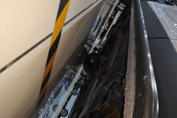 Used Land Rover Discovery Sport 2019 240 PS SE Version China VI Standard
