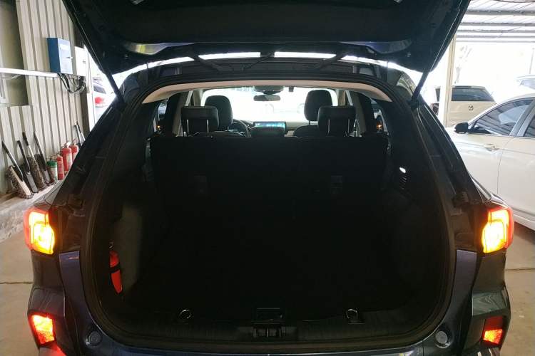 Used Ford Escape 2020 EcoBoost 245 Two-Wheel-Drive Titanium Edition