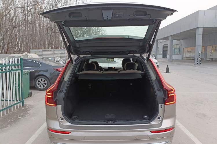 Used Volvo XC60 2026 B5 4x4 Smart Luxury Edition