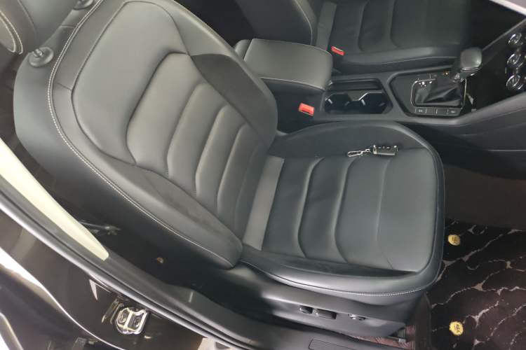 Used Volkswagen Tiguan L 2018 330TSI Automatic Two-Wheel Drive Luxury Edition
