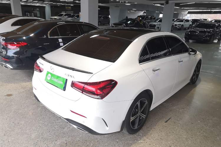 Used Mercedes-Benz A-Class 2022 Revised Version A 200 L Sport Sedan Fashionable Style