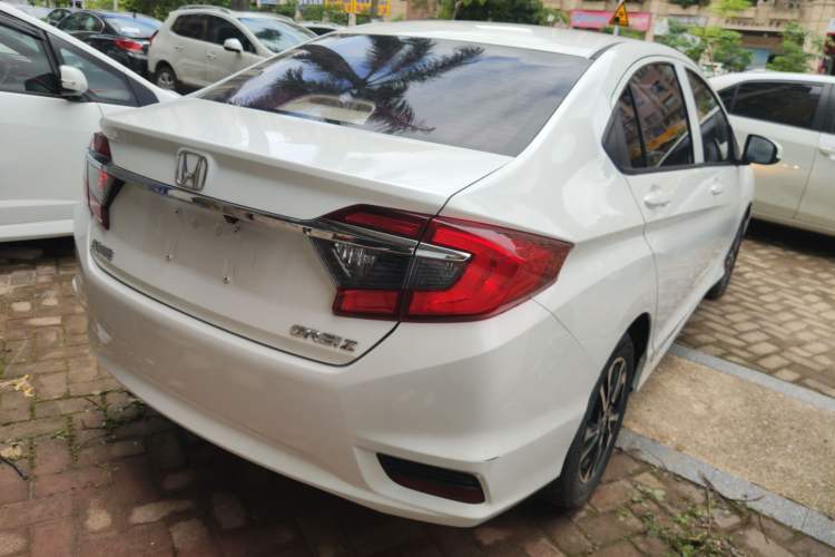 Used Honda Greiz 2016 1.5L CVT Classic Edition
