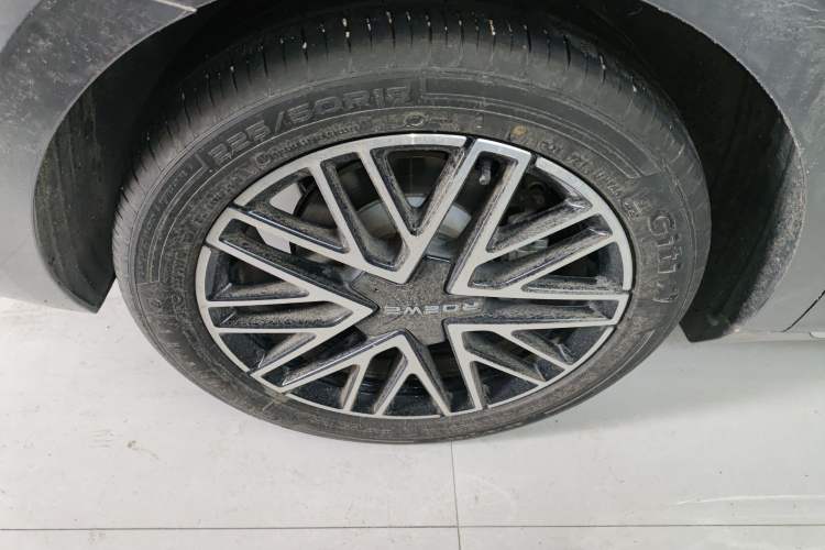 Used Roewe M7 DMH 
