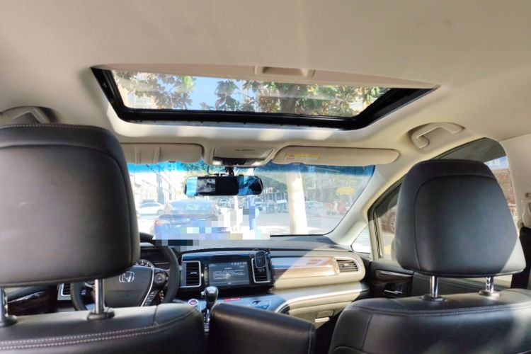 Used Honda Elysion 2016 2.4L Luxury Edition
