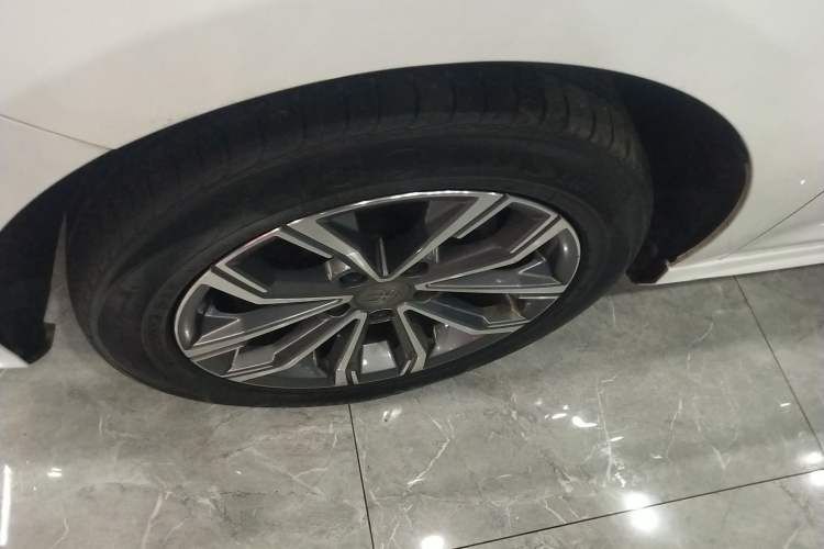 Used BYD Song MAX 2019 1.5T Automatic SmartConnect ZhiLian RuiDong Edition with 6 Seats China VI Standard
