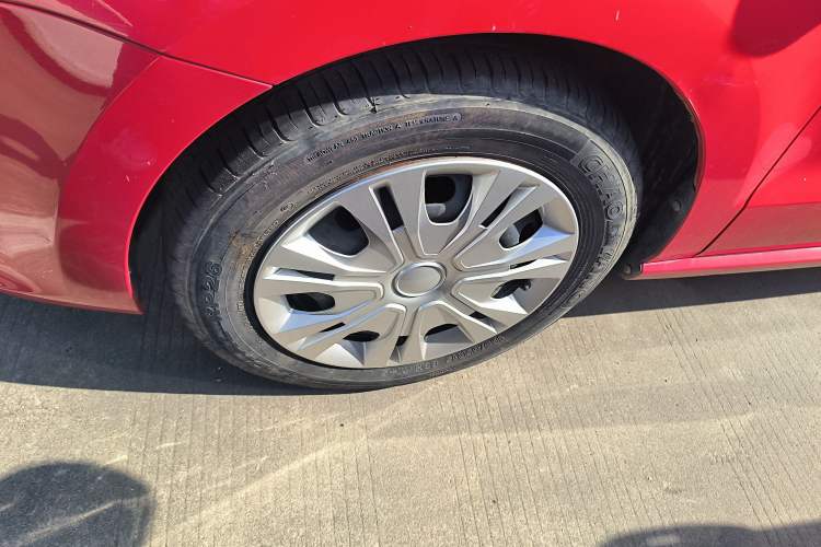 Used Volkswagen Polo 2016 1.6L Automatic Comfort Model
