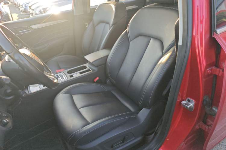 Used Roewe i6 New Energy 2017 45T Hybrid Connect & Smart Enjoyment Edition
