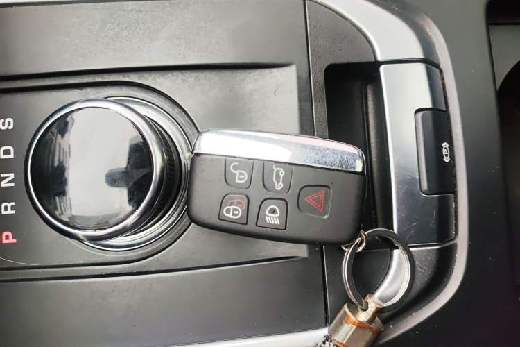 Used Land Rover Discovery Sport 2019 240 PS SE Version China V Standard
