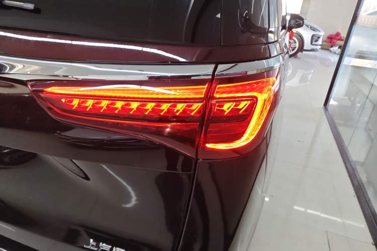 Used Buick GL8 2022 Avenir Aivia 7-Seater Deluxe Edition
