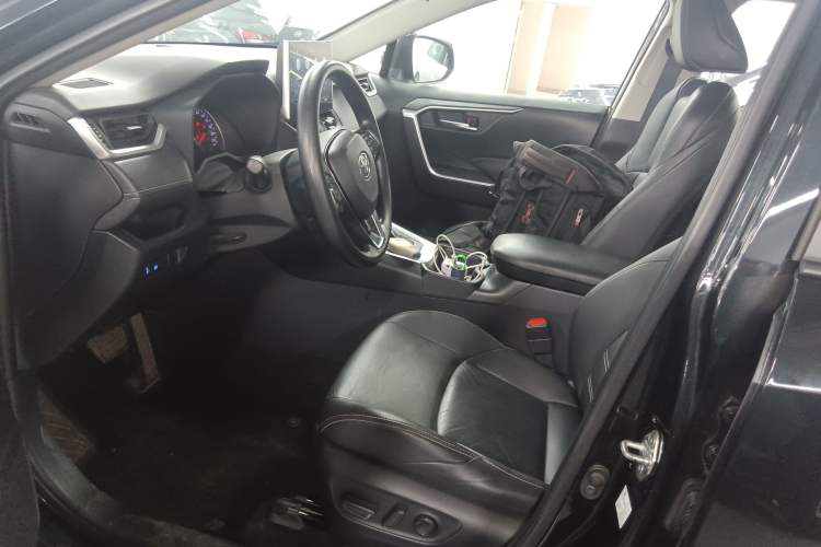 Used Toyota Wildlander 2020 2.0L CVT Two-Wheel Drive Luxury Edition