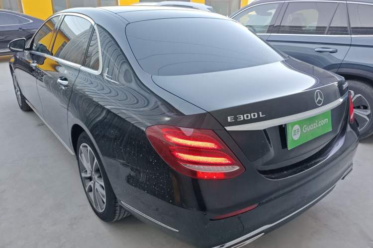 Used Mercedes-Benz E-Class 2018 Facelift E 300 L Luxury Edition