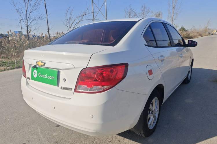 Used Chevrolet Sail 2015 Sail 3 1.5L AMT Happiness Sunroof Edition
