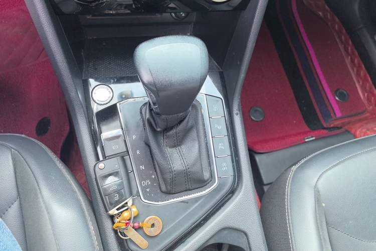 Used Volkswagen Tiguan L 2021 330TSI Automatic Two-Wheel Drive R-Line Enhanced Edition
