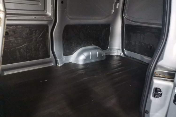 Used Wuling Rongguang S 2023 1.5L Basic Enclosed-Window Vehicle 2 Seats