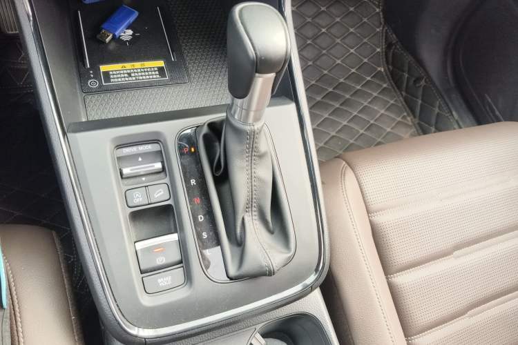 Used Honda CR-V 2023 240TURBO Two-Wheel-Drive Luxury Version 5 Seats
