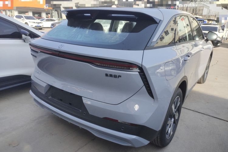 Used Venucia V DD-i 2025 Orca 150km Joyful Journey Edition
