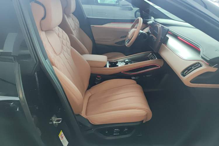 Used BYD Song L EV 2025 Intelligent Driving Version 662 km LiDAR Excellence Edition
