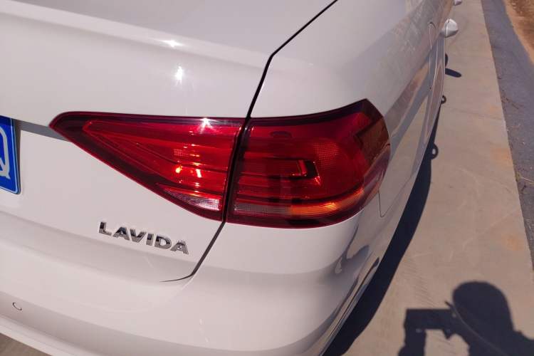 Used Volkswagen Lavida 2019 1.5L Automatic Fashion Edition China VI
