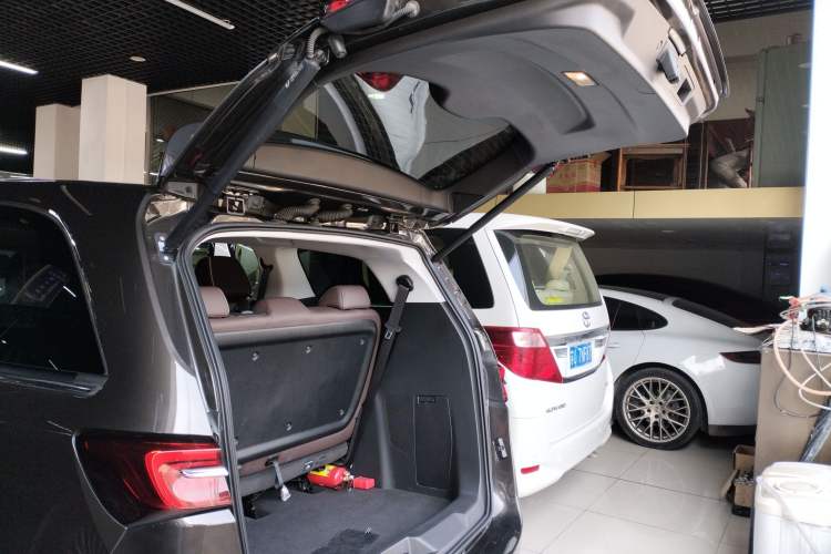 Used Buick GL8 2022 Land Business Class 652T Luxury Model