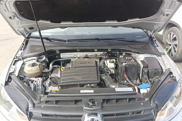 Used Volkswagen Golf 2015 1.6L Automatic Comfort Model
