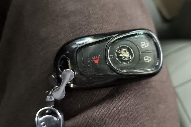 Used Buick GL8 2022 Land Cruiser Executive Class 652T Comfort Model
