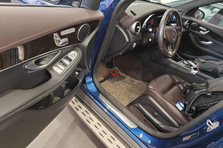 Used Mercedes-Benz GLC 2017 GLC 260 4MATIC Dynamic Edition
